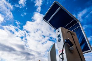 カー用品店にオススメのEV急速充電器 5選！